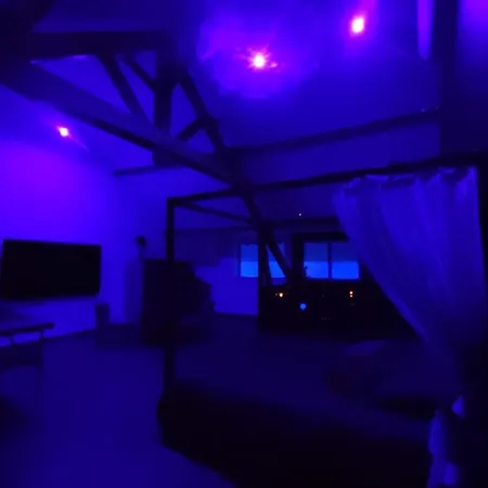 Love Room A Montargis Extérieur photo